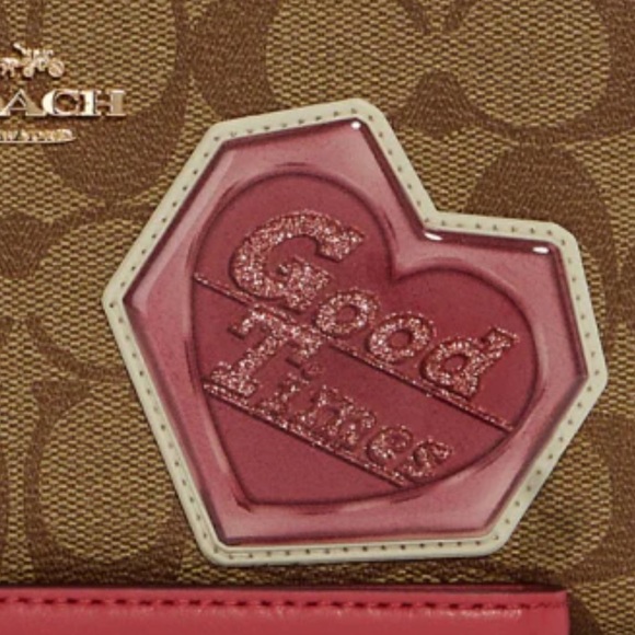 Coach LONG ZIP AROUND WALLET IN SIGNATURE CANVAS WITH DISCO PATCHES - Picture 3 of 4